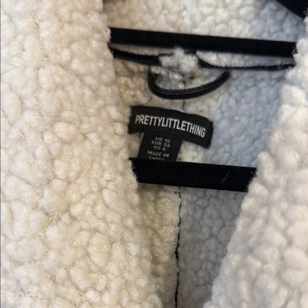 Prettylittlething Black Shearling Women's Jacket - Picture 4 of 5